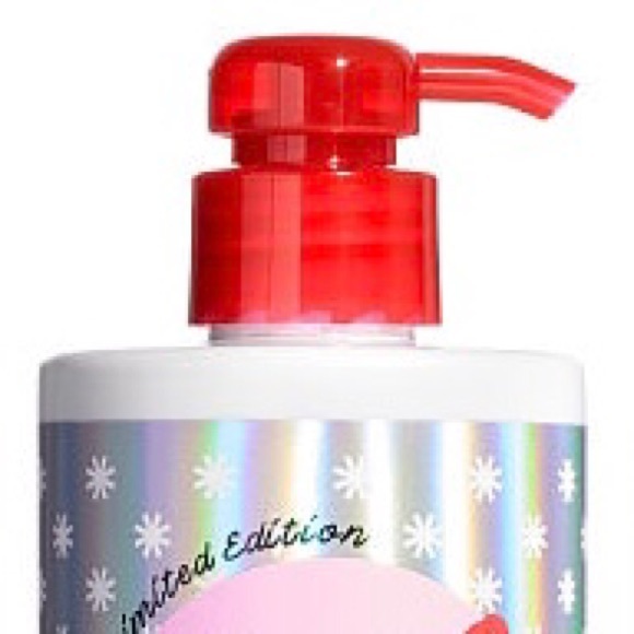 VS PINK 🎀 GIFT SET🎀 - Picture 7 of 8